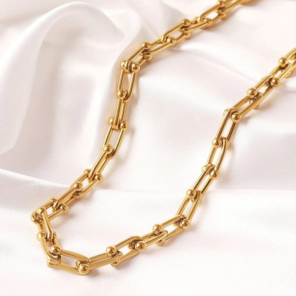 Chunky U Link Chain Necklace Gold - VIRAGE London
