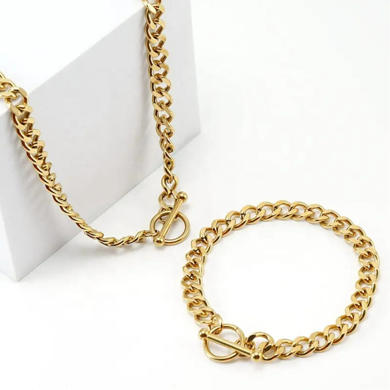 Cuban Link T-Bar Chain Bracelet Gold