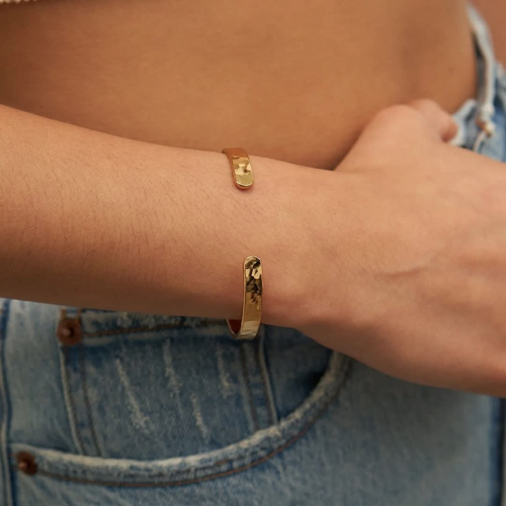 Women's Hammered Bangle Bracelet Gold | VIRAGE London