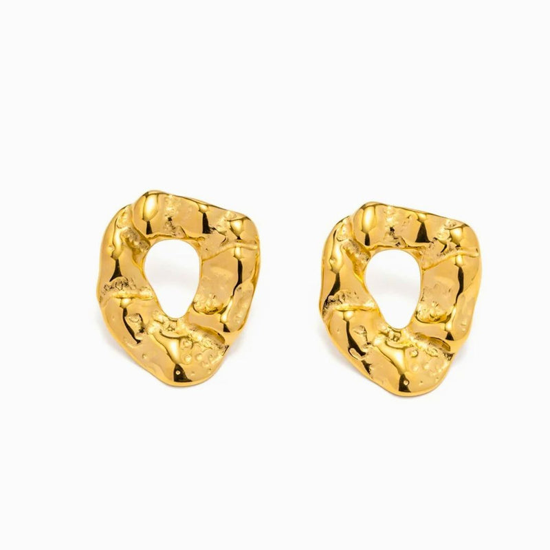 Hammered Circle Earrings Gold - VIRAGE London