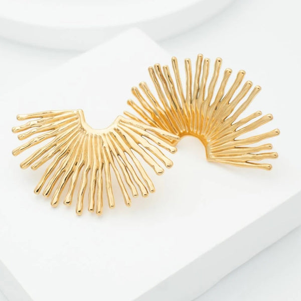 Hammered Fan Earrings Gold - VIRAGE London