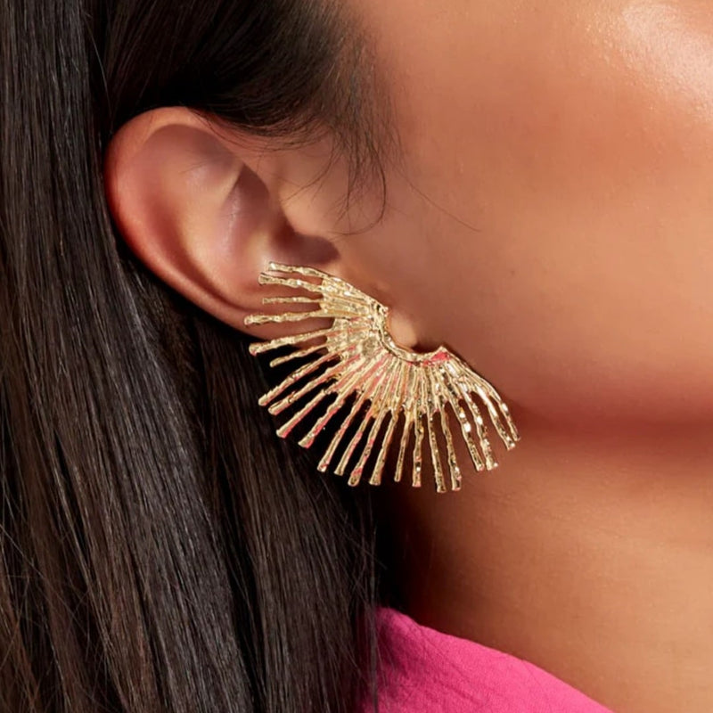 Hammered Fan Earrings Gold - VIRAGE London