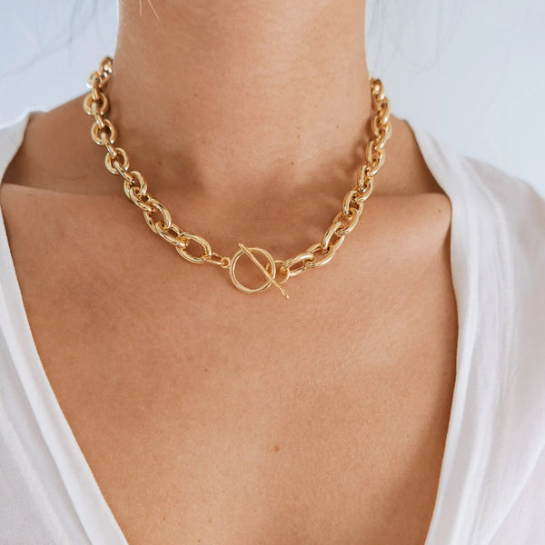 Women's Oval Link T-Bar Chain Necklace Gold | VIRAGE London