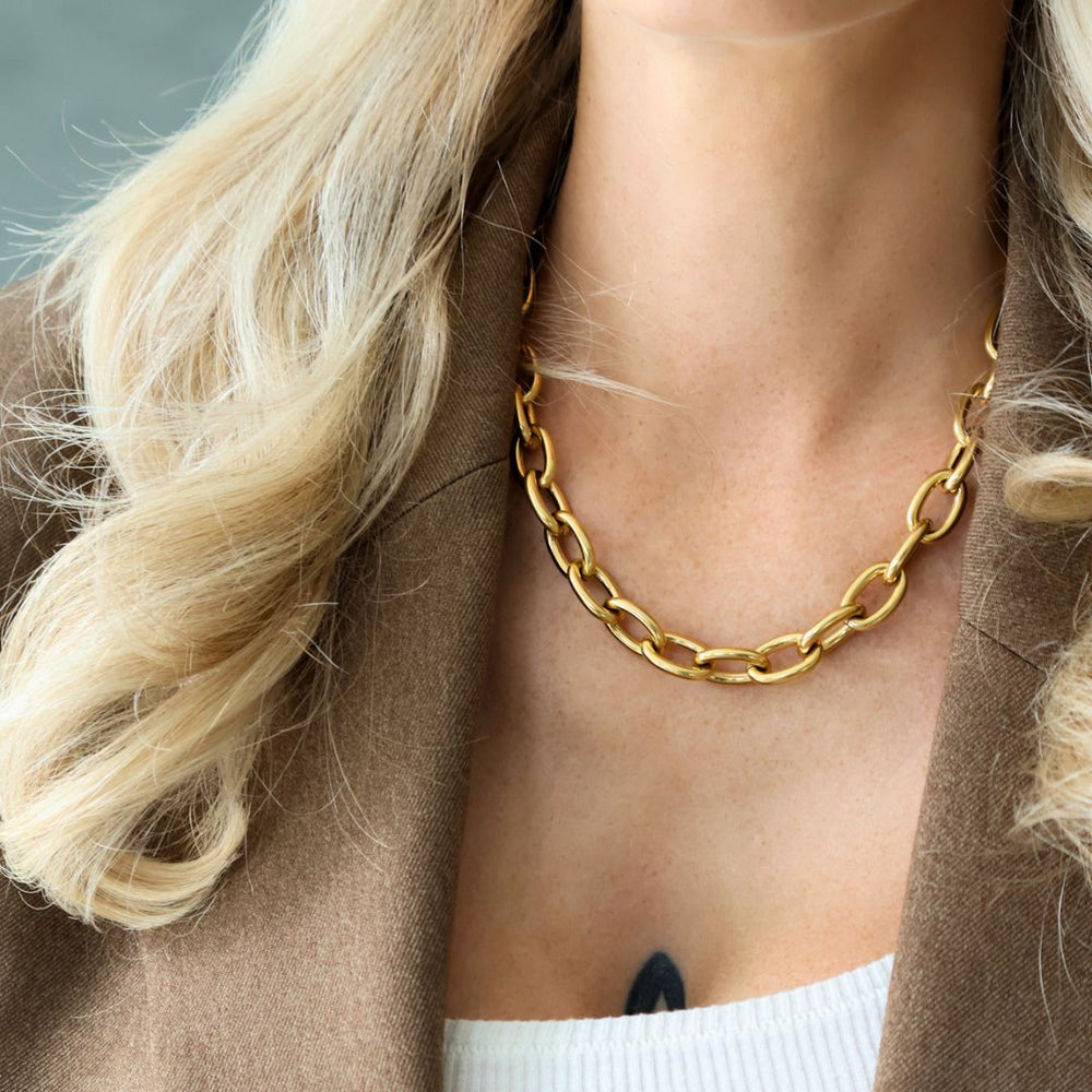Women's Oval Link T-Bar Chain Necklace Gold | VIRAGE London