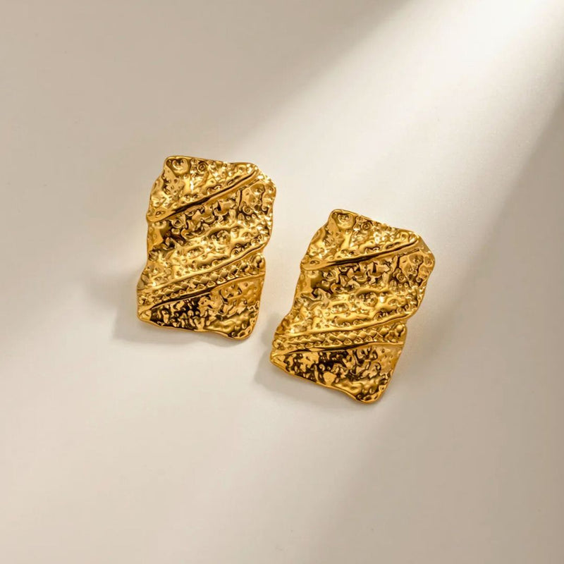 Vintage Hammered Square Earrings Gold - VIRAGE London