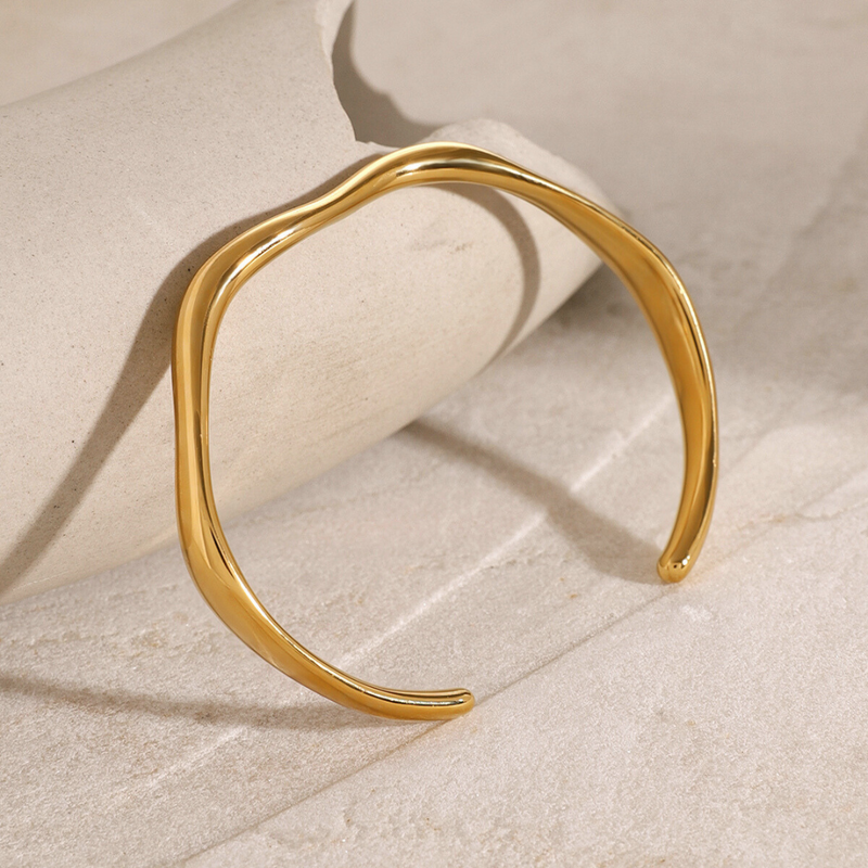 Wave Bangle Bracelet Gold