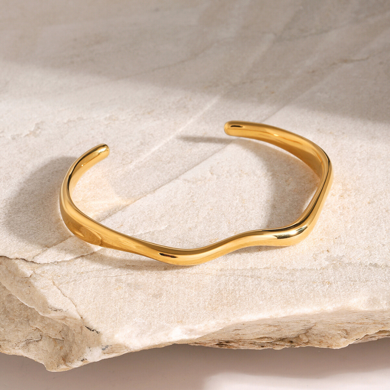 Gold Wave Bangle Bracelet Gold - VIRAGE London
